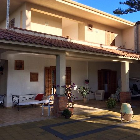 Ifioridisicilia Bed & Breakfast Campofelice Di Roccella Eksteriør bilde