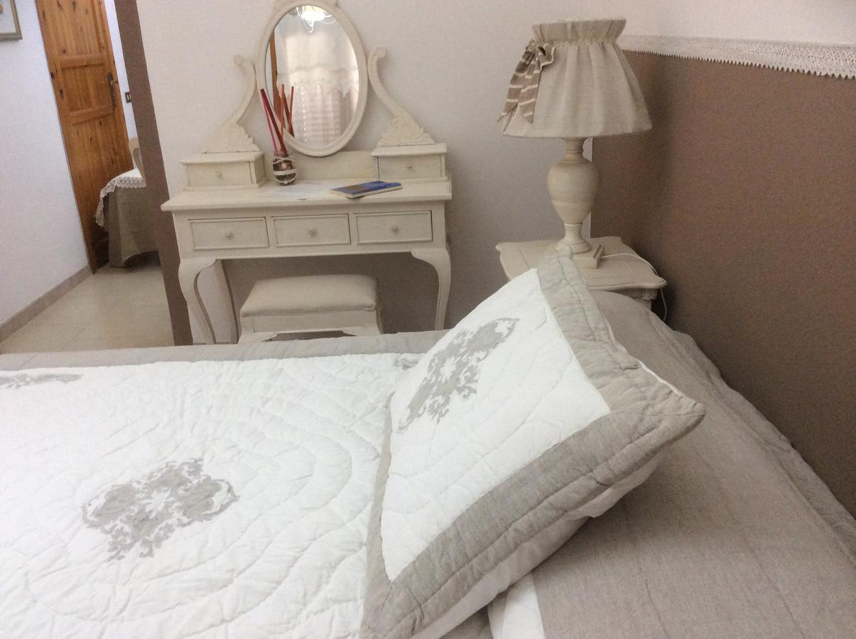 Ifioridisicilia Bed & Breakfast Campofelice Di Roccella Eksteriør bilde